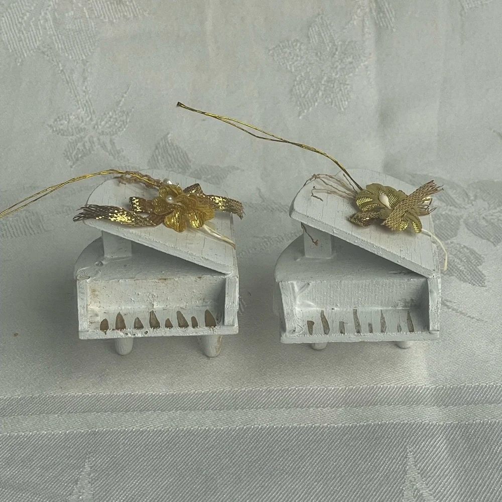 Vintage Wooden Baby Grand Piano Christmas Ornaments Decor White Set of 2